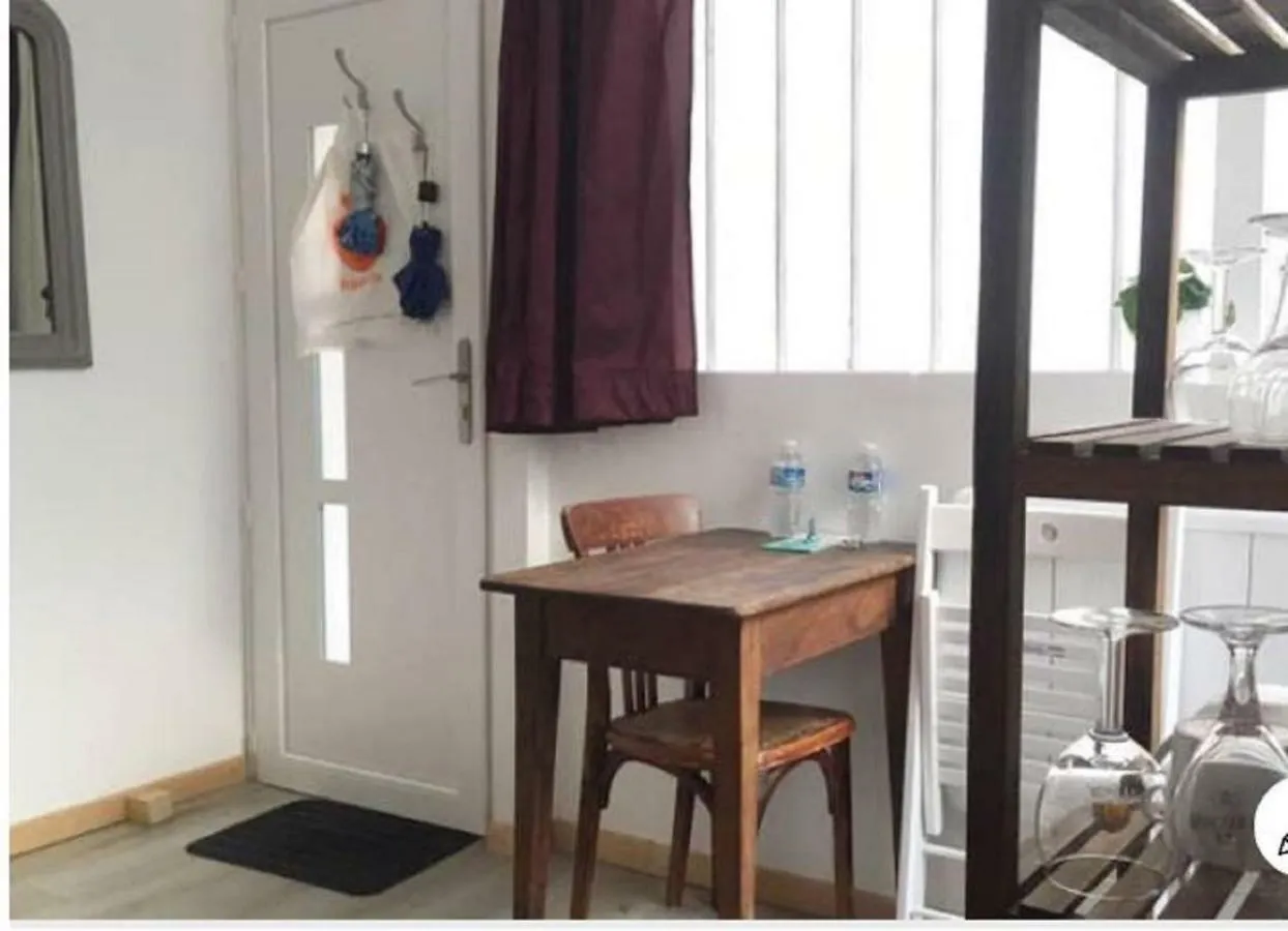 Maisonnette Sur Cour Daire *